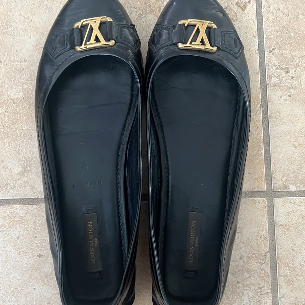 LOUIS VUITTON Ballet Flats